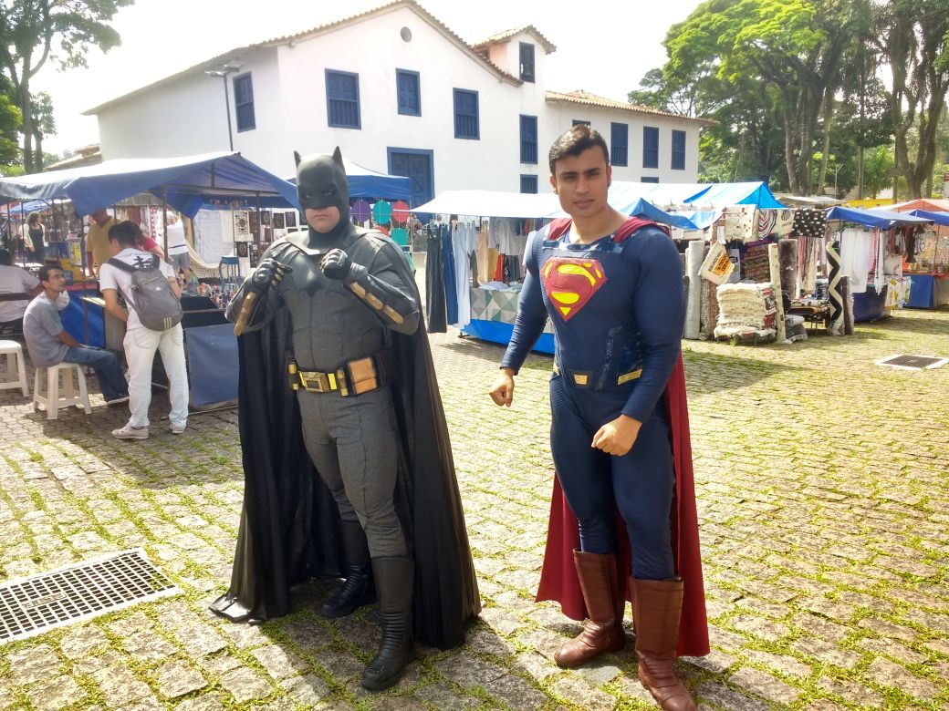Batman e Super Homem - embudasartes.net
